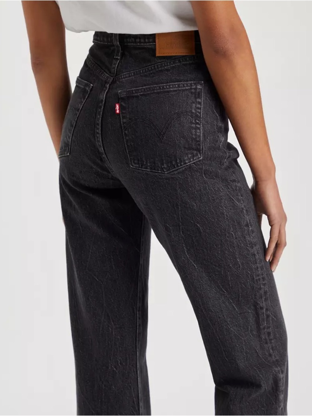 NWOT Levi's Women's Straight Leg Black Denim Jeans